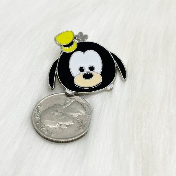 🔮 5/$25 Disney Goofy Tsum Tsum Pin‎ - Picture 2 of 3